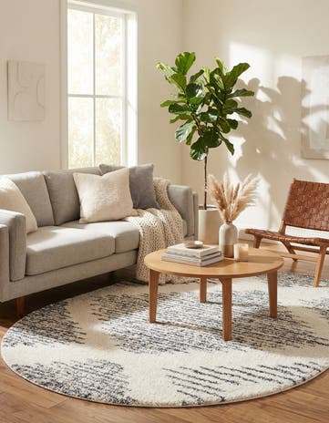 White Serenity Shag Oval Rug