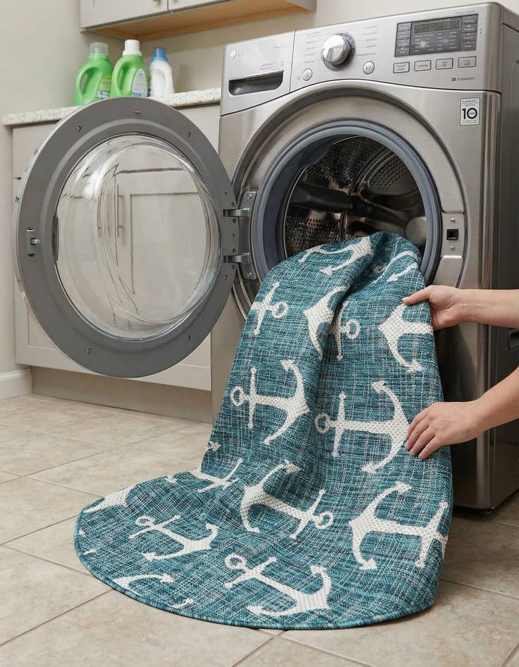 Detail image of 4' x 4'  Washable Coastal Indoor / Outdoor Round Rug