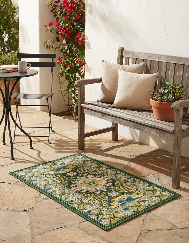 Detail image of 2' x 3'  Washable Baja Indoor / Outdoor Rug