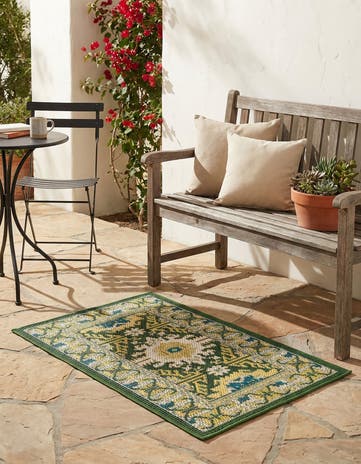 2' x 3' Easy-Clean Baja Indoor / Outdoor Rug