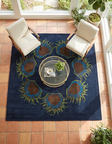 7' 6 x 7' 7 Luna Square Rug