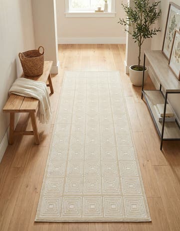 Ivory White Aakaar Runner Rug