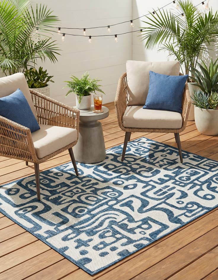 Detail image of 4' x 6' Easy-Clean Modern Indoor / Outdoor Rug