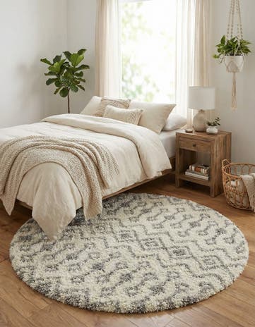 5' 3 x 5' 3 Moroccan Trellis Shag Round Rug