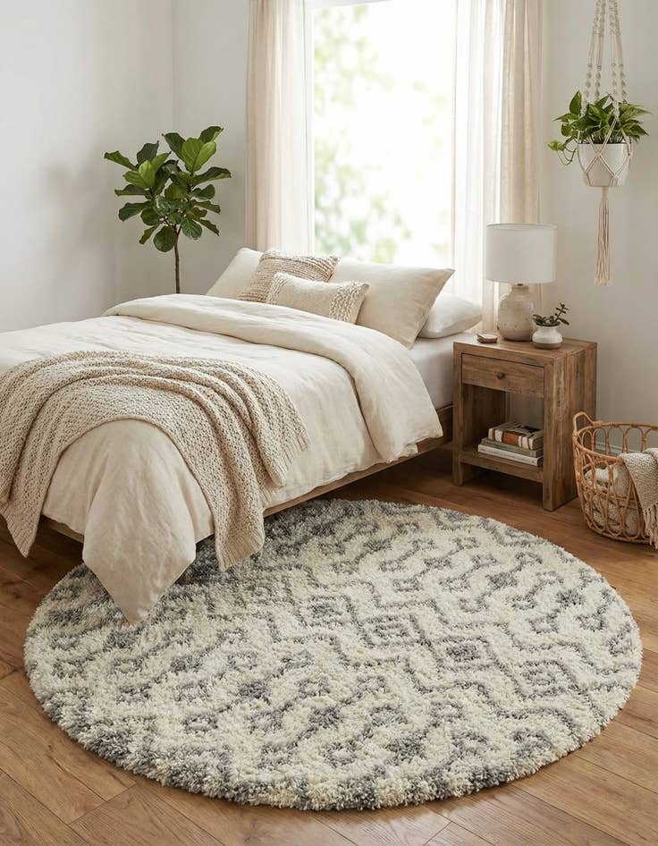 Detail image of  5' 3 x 5' 3 Moroccan Trellis Shag Round Rug