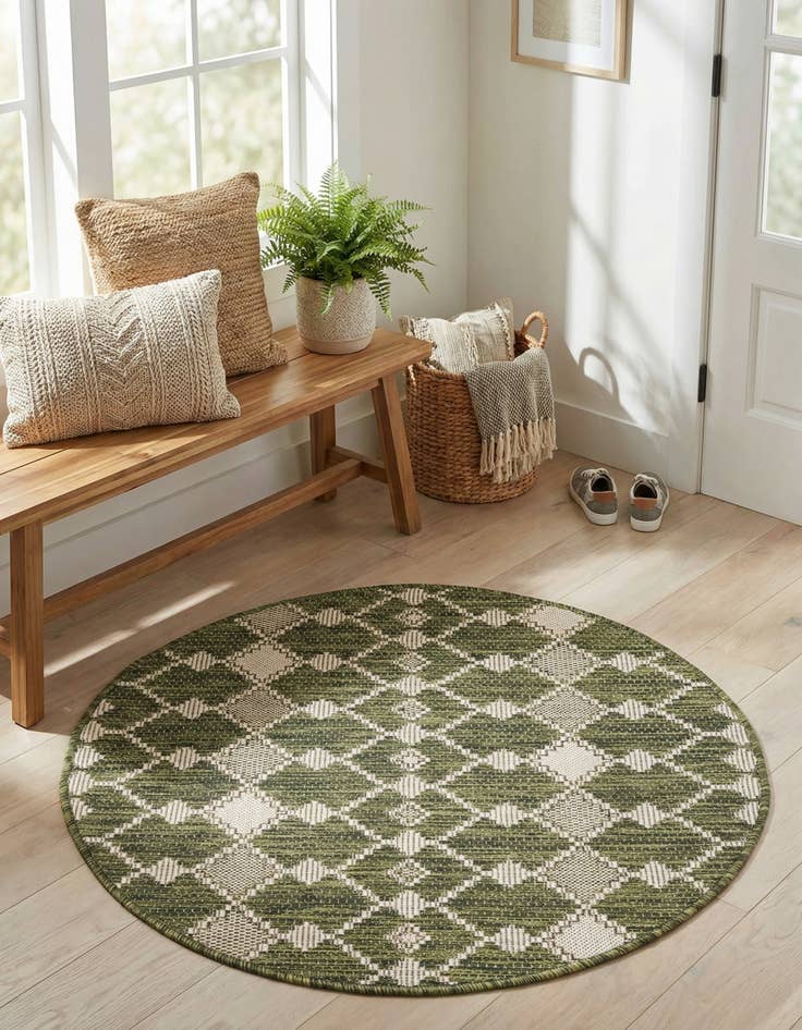 Detail image of 3' x 3'  Washable Trellis Indoor / Outdoor Round Rug