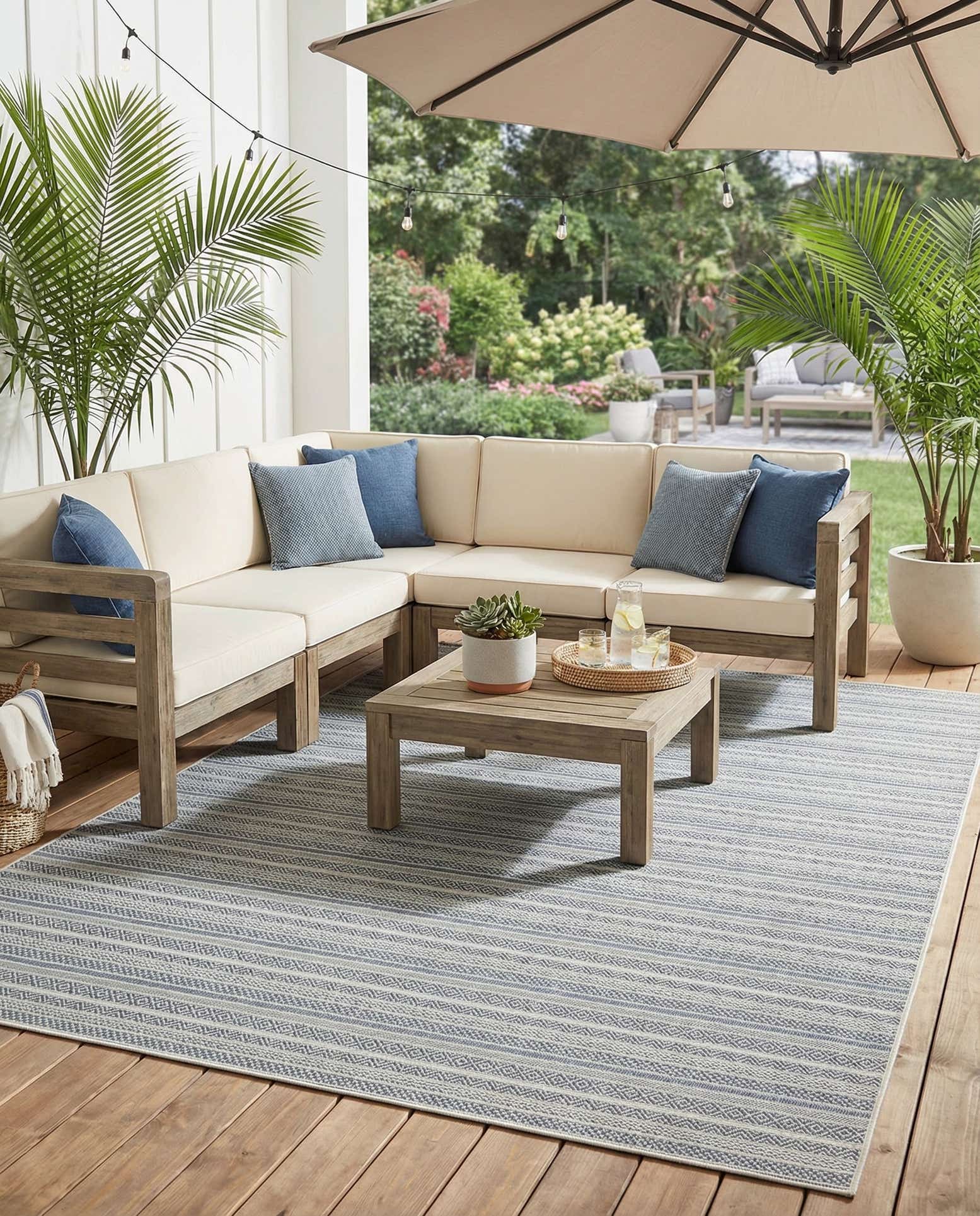 9' x 12' Easy-Clean Striped Indoor / Outdoor Rug