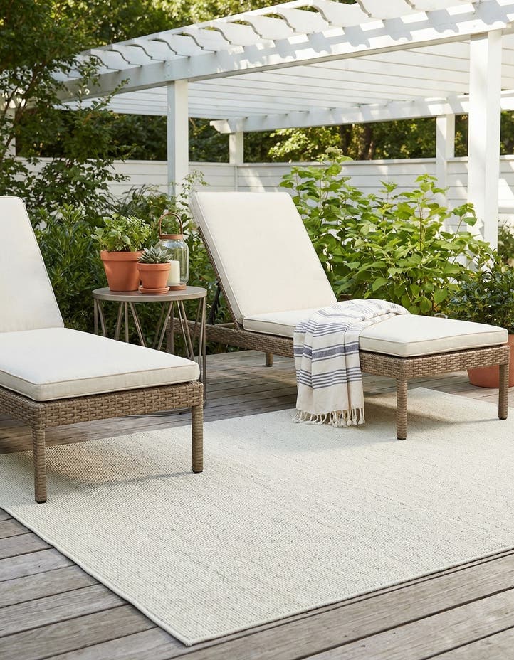 5' 3 x 8' Easy-Clean Solid Indoor / Outdoor ...