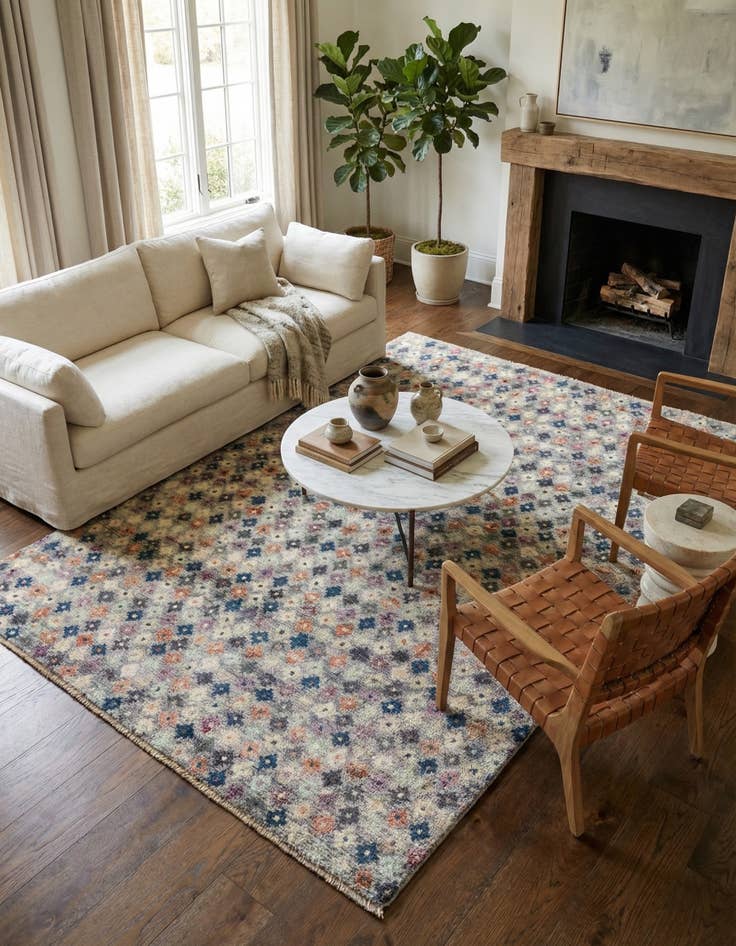 Detail image of  5' 5 x 8'  Hand Knotted Darya Wool Rug