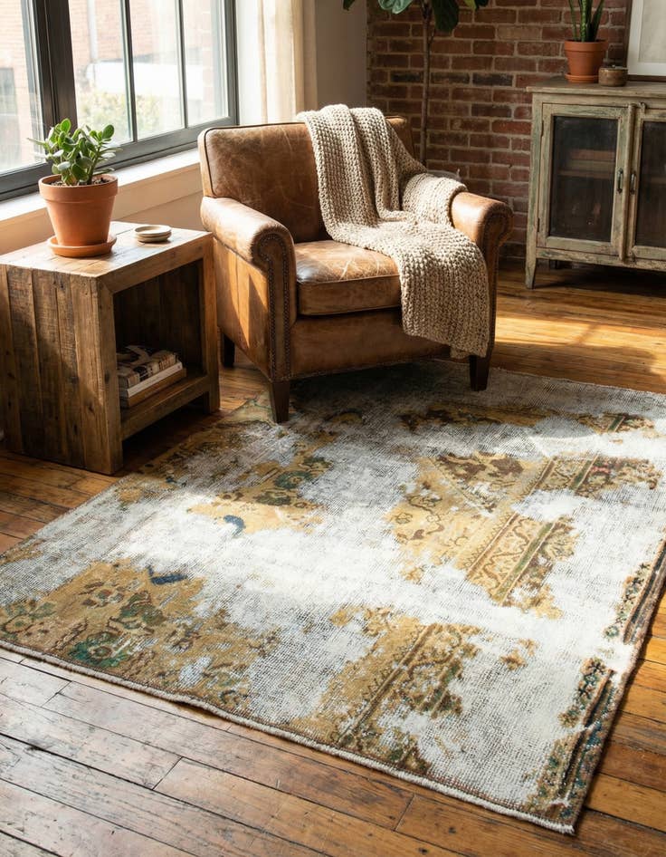 Detail image of 4' 5 x 5' 4  Hand Knotted Ultra Vintage Persian Wool Square Rug