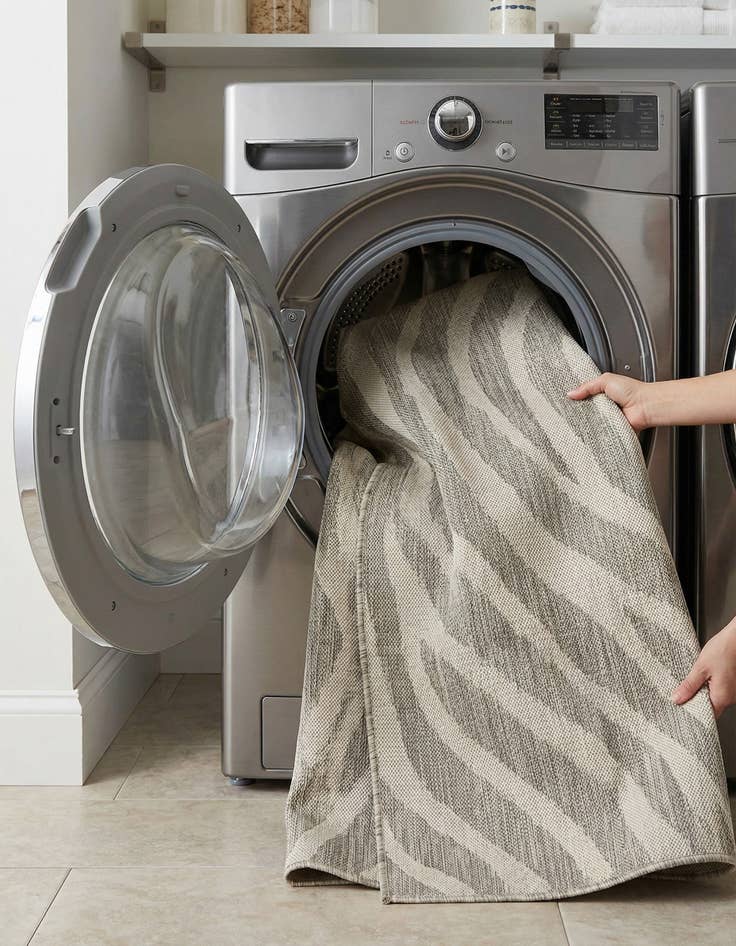 Detail image of 5' 3 x 8'  Washable Safari Indoor / Outdoor Rug