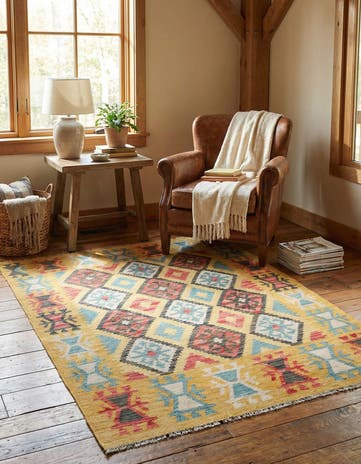 4' 3 x 5' 7 Hand Woven Kilim Maymana Wool Rug