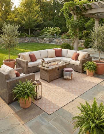7' 10 x 10' Easy-Clean Trellis Textured Indoor / Outdoor Rug