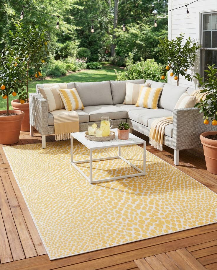 Detail image of 7' x 10' Easy-Clean Jill Zarin Cape Town Indoor / Outdoor Rug