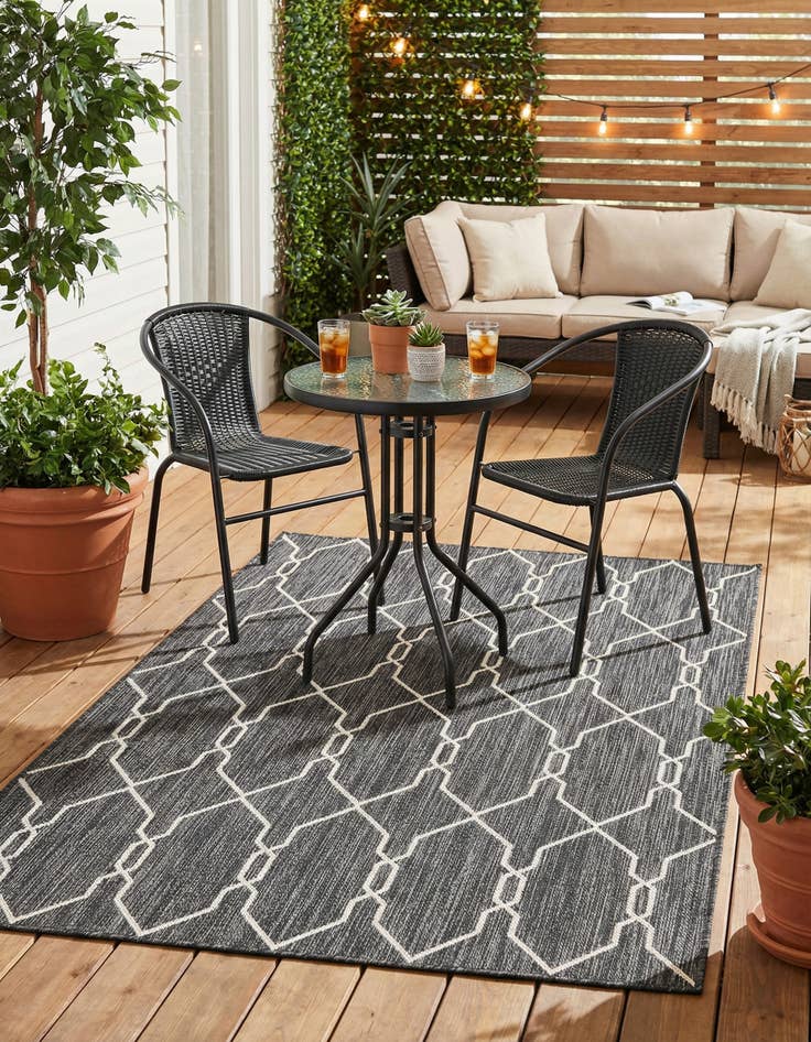 Detail image of 4' x 6'  Washable Trellis Indoor / Outdoor Rug