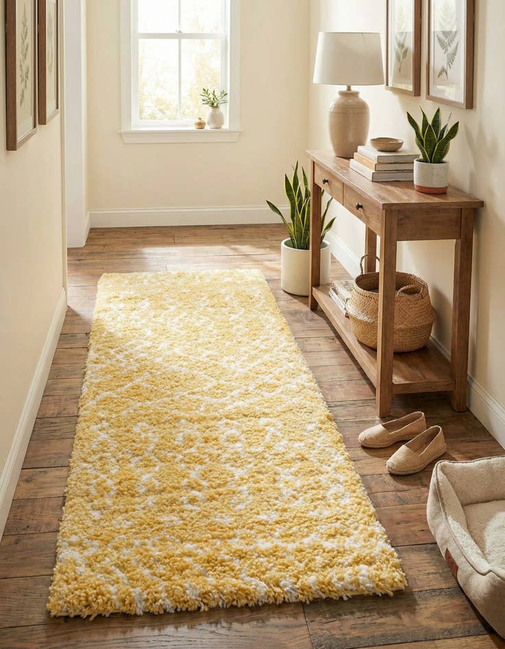 Detail image of 2' 7 x 6' Marrakesh Shag Runner Rug