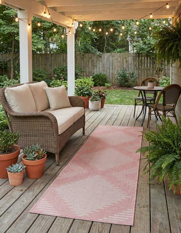 2' x 8' Easy-Clean Modern Indoor / Outdoor Runner Rug