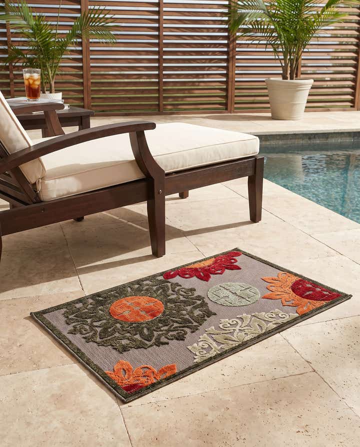 2' x 3' Easy-Clean Modern Indoor / Outdoor Rug