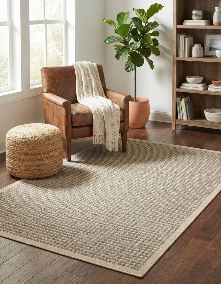 Detail image of 4' x 6'  Washable Border Indoor / Outdoor Rug