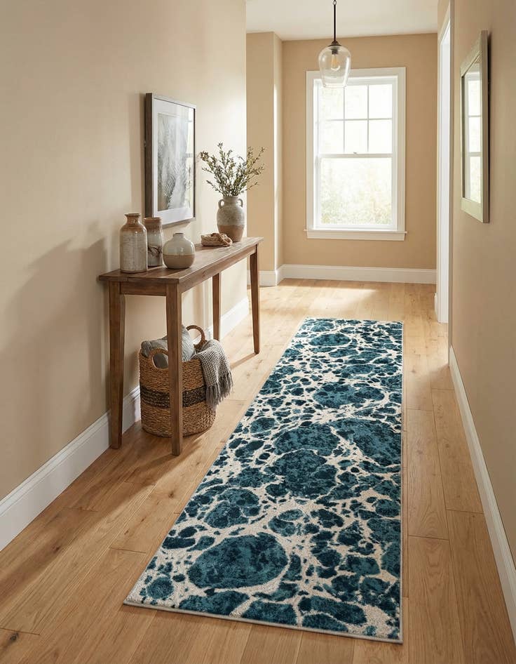 Detail image of 2' 7 x 10' Oasis Runner Rug