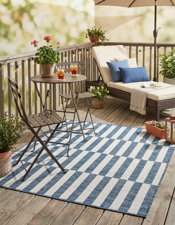 Detail image of 5' 3 x 5' 3  Washable Striped Indoor / Outdoor Square Rug