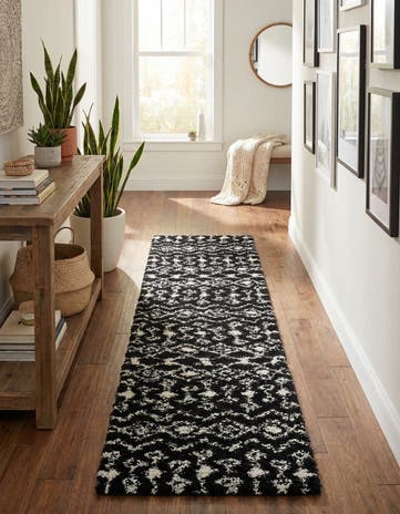 2' 7 x 12' Moroccan Trellis Shag Runner Rug