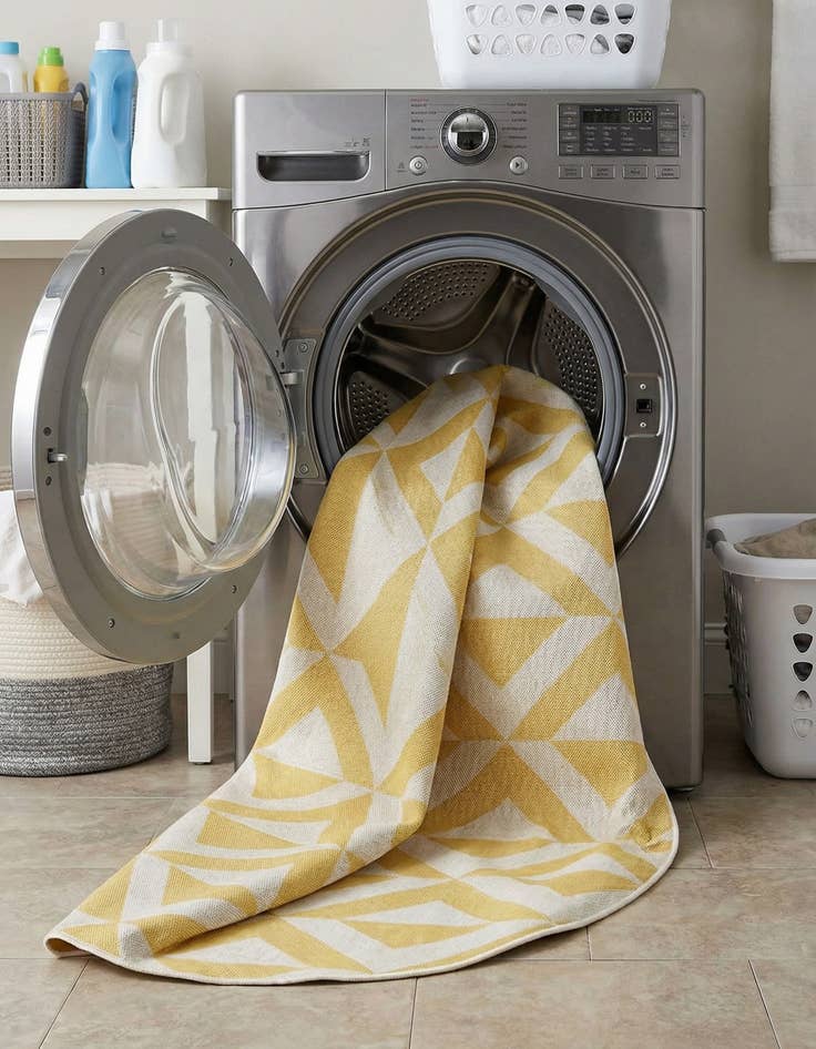 Detail image of 7' 10 x 10'  Washable Jill Zarin Napa Indoor / Outdoor Oval Rug