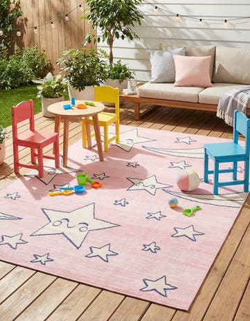 5' 3 x 7' 7 Easy-Clean Indoor / Outdoor Rug