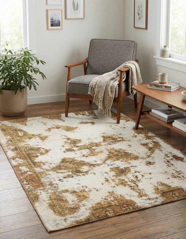 Detail image of 4' 8 x 6' 5  Hand Knotted Ultra Vintage Persian Wool Rug