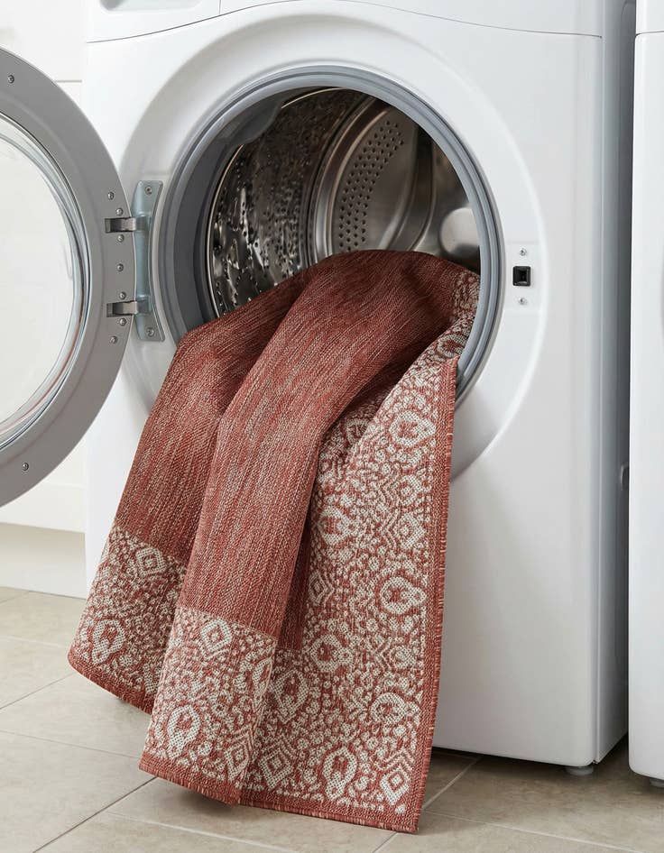 Detail image of 5' 3 x 8'  Washable Border Indoor / Outdoor Rug