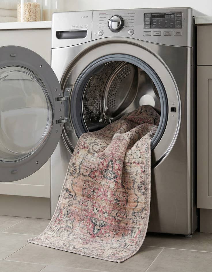 Detail image of 2' x 6'  Washable Nostalgia Runner Rug