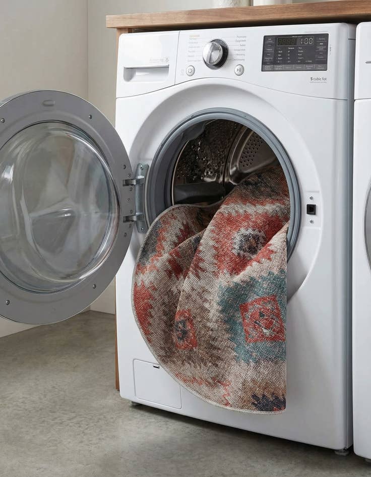 Detail image of  4' x 4'  Washable Sisu Round Rug