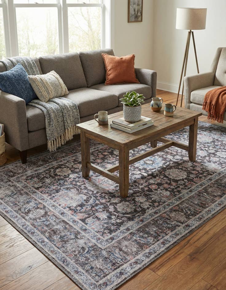 Detail image of  6' x 9' Yara Rug