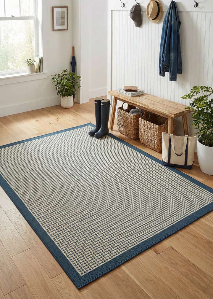 5' x 7' Easy-Clean Border Indoor / Outdoor Rug
