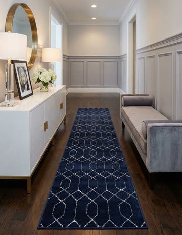 2' x 10' Marilyn Monroe™ Glam Trellis Runner Rug
