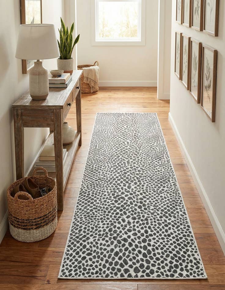 Detail image of 2' 7 x 10' Easy-Clean Jill Zarin Cape Town Indoor / Outdoor Runner Rug