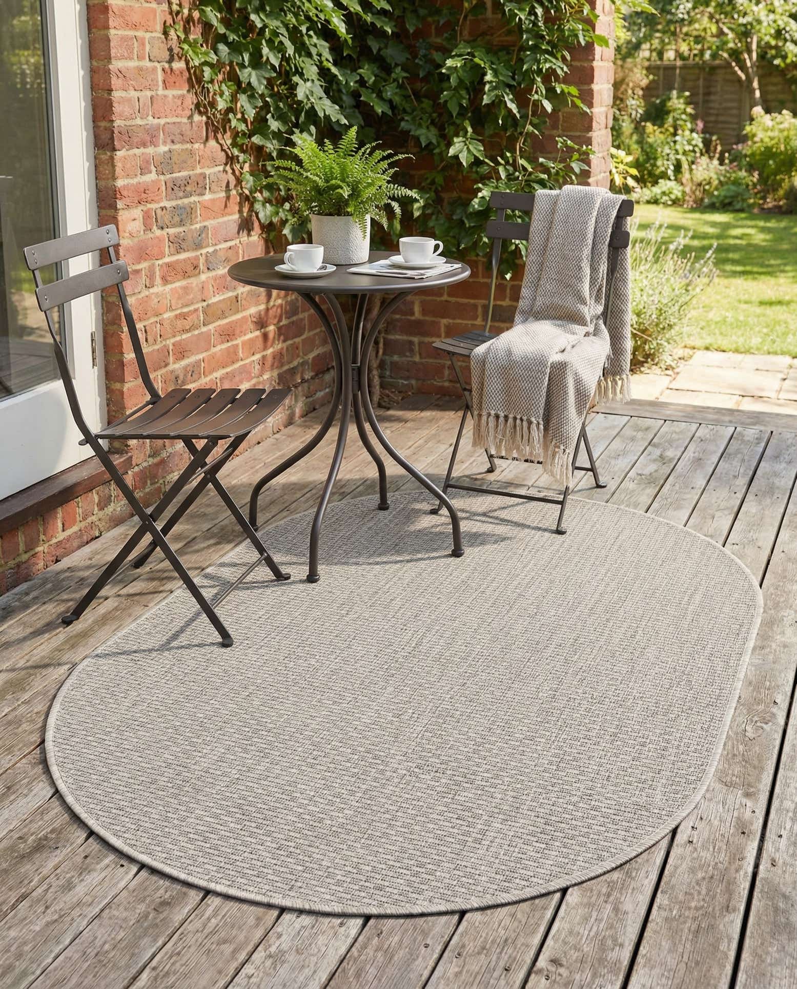 3' x 5' 3 Easy-Clean Solid Indoor / Outdoor Oval Rug