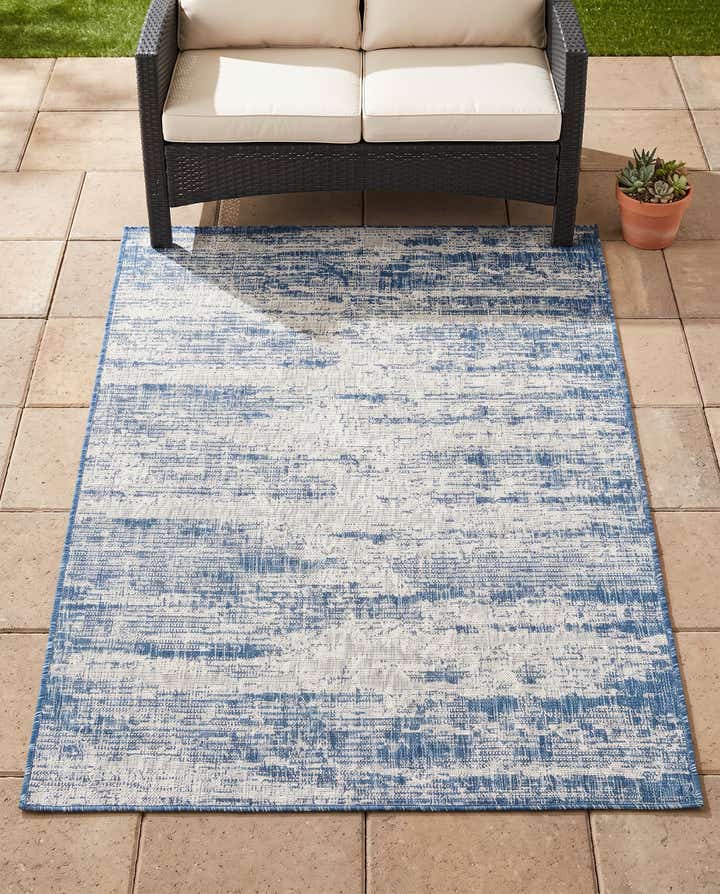 4' x 6' Easy-Clean Modern Indoor / Outdoor Rug
