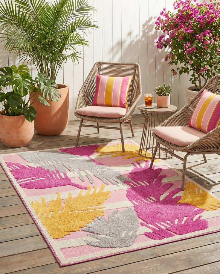 Detail image of 4' x 6' Easy-Clean Aruba Indoor / Outdoor Rug