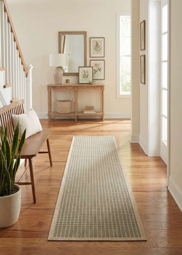 2' 7 x 10' Easy-Clean Border Indoor / Outdoor Runner Rug