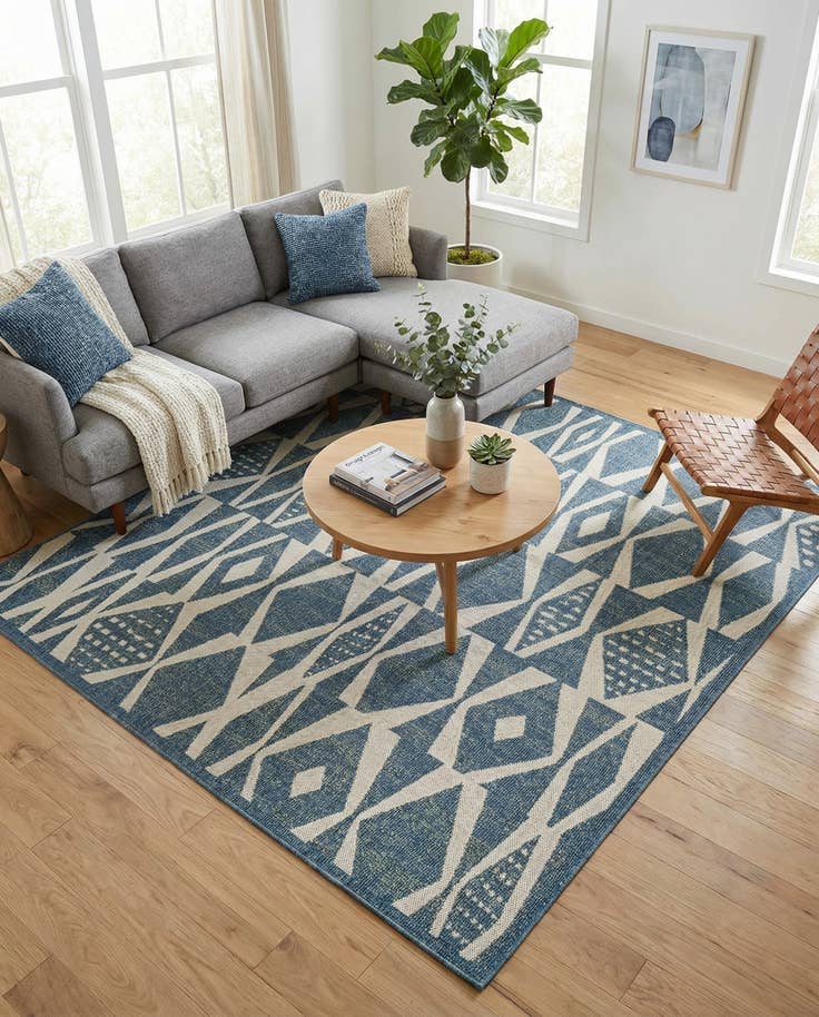 Detail image of 7' 10 x 7' 10 Easy-Clean Baja Indoor / Outdoor Square Rug