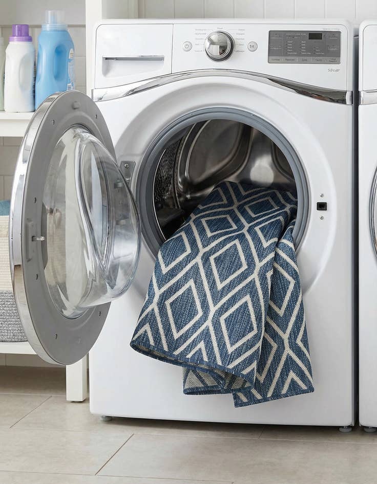 Detail image of 6' x 9'  Washable Jill Zarin Turks and Caicos Indoor / Outdoor Rug