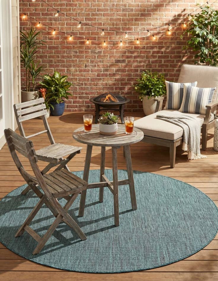 Detail image of 5' 3 x 5' 3  Washable Solid Indoor / Outdoor Round Rug