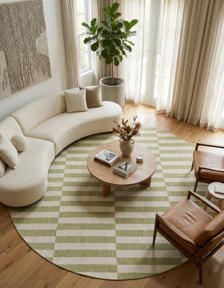 Detail image of 13' x 13' Easy-Clean Striped Indoor / Outdoor Round Rug