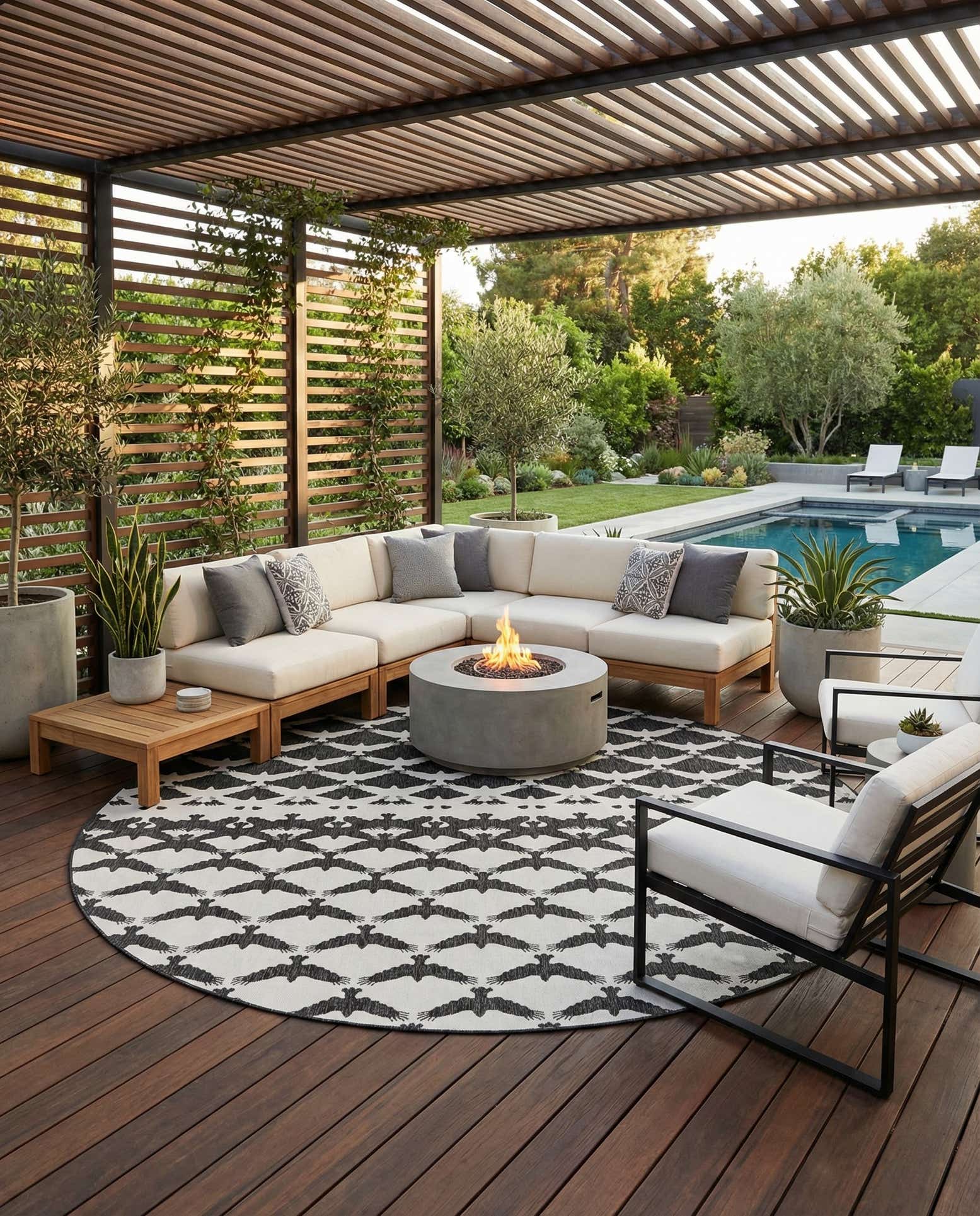 12' x 12' Easy-Clean Modern Indoor / Outdoor Round Rug