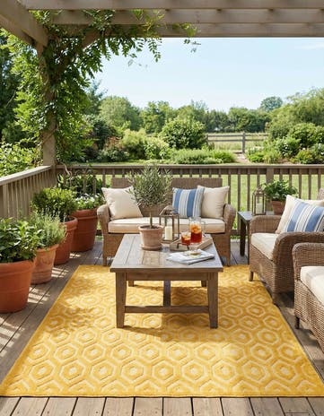 7' 10 x 10' Easy-Clean Trellis Textured Indoor / Outdoor Rug