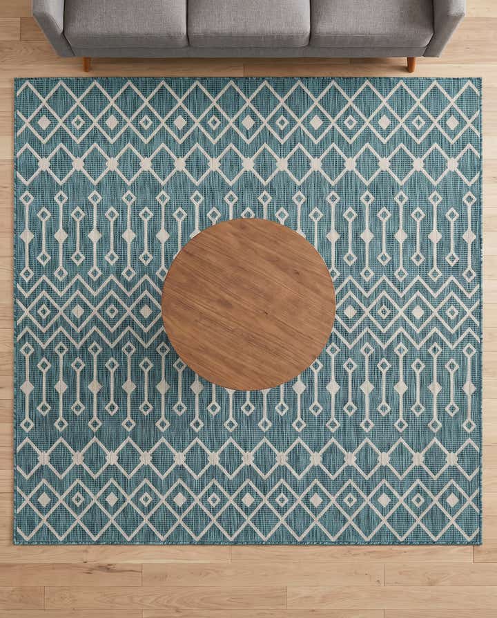 7' 10 x 7' 10 Easy-Clean Lattice Indoor / Outdoor Square Rug
