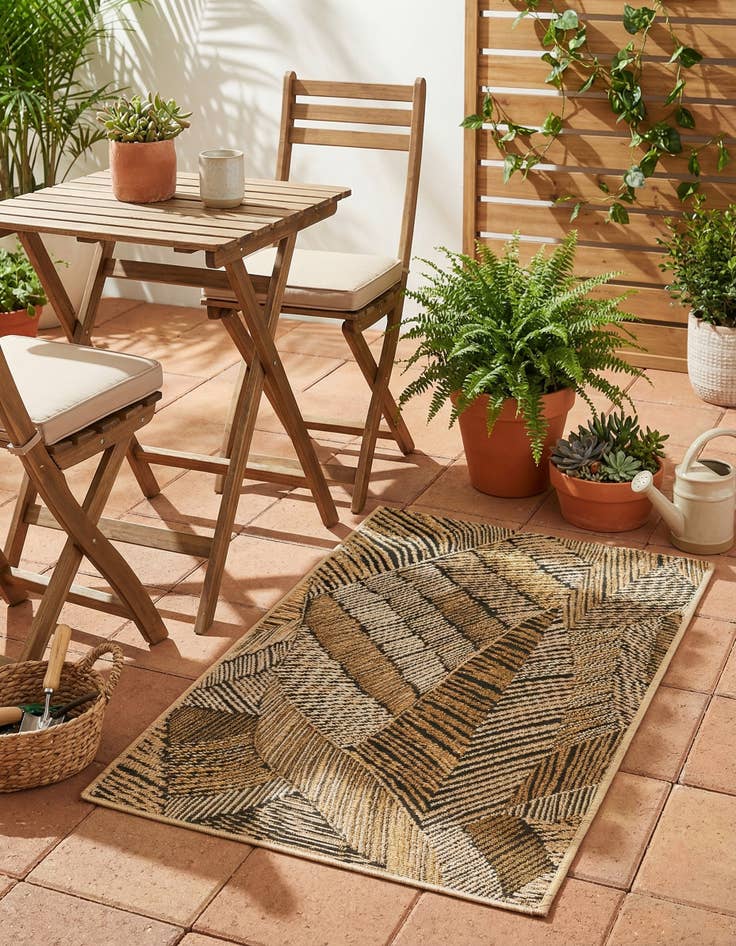 Detail image of 2' x 3'  Washable Botanical Indoor / Outdoor Rug