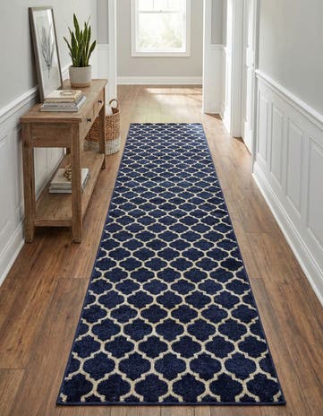 2' 7 x 13' Lattice Runner Rug