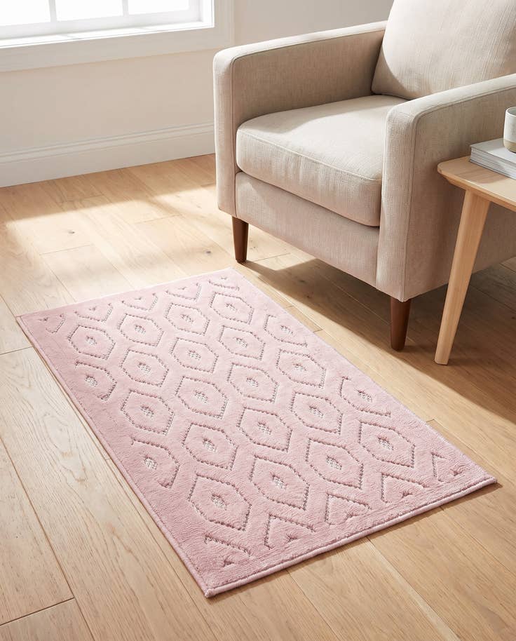 Detail image of 2' x 3' Easy-Clean Trellis Textured Indoor / Outdoor Rug